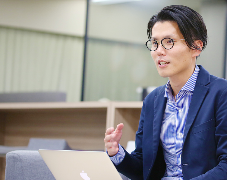 interview_asakura_02_lg
