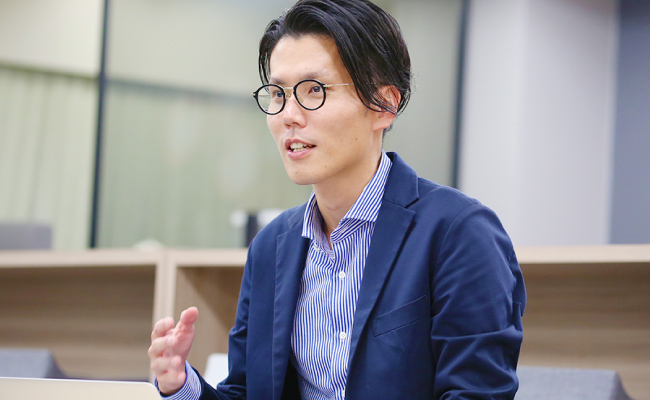 interview_asakura_02_sm